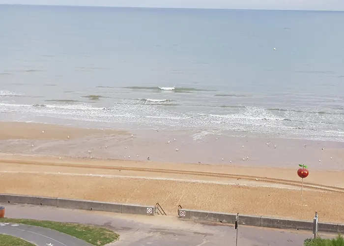 Appartement Liza 2 Pieces Vue Mer A Cabourg